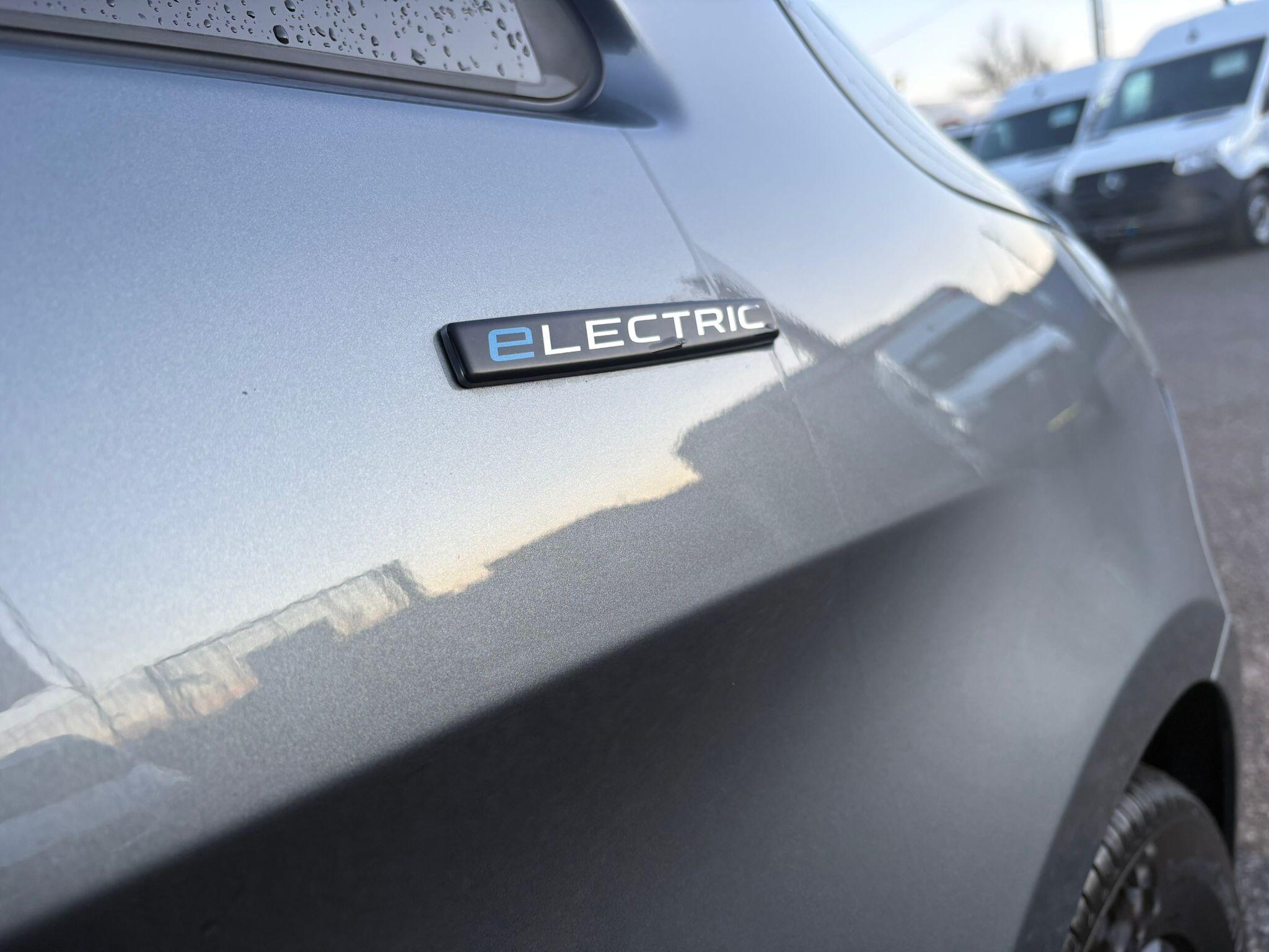 Mercedes-Benz eVito